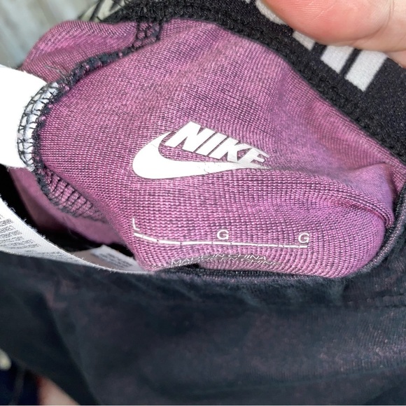 Nike Black With Purple Overtone Leggings - Picture 6 of 6